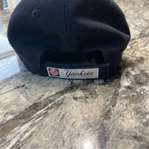 New York Yankees New Era 9 Forty Adult Dark Blue Hat - Picture 4 of 10